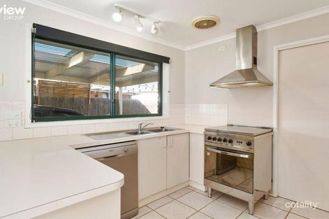 Property photo of 1 Charter Close Berwick VIC 3806
