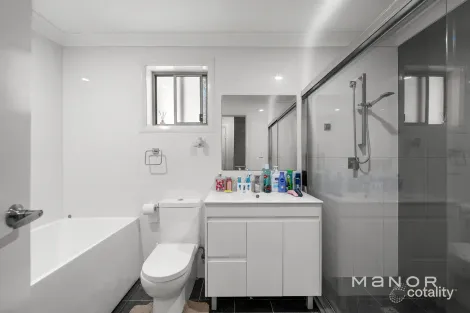 Property photo of 11 Catnip Glade Rooty Hill NSW 2766