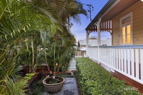 Property photo of 13 Kingsbury Street Norman Park QLD 4170