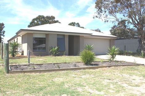 9 Plateau Ave, Metung, VIC 3904