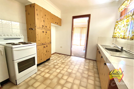 Property photo of 2 Orana Place Liverpool NSW 2170