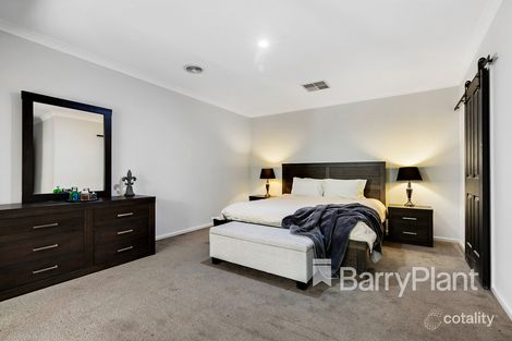 Property photo of 3 Wallaby Drive Rosebud VIC 3939