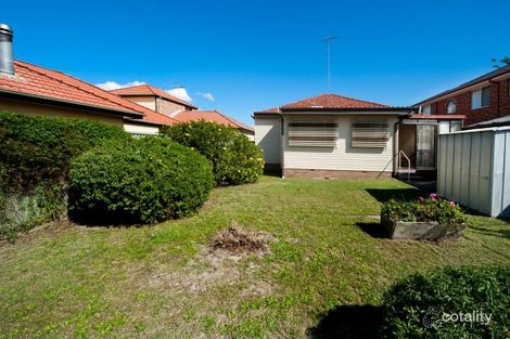 Property photo of 33 Mitchell Street Chifley NSW 2036