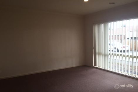 Property photo of 10 Sarkis Mews Hillside VIC 3037