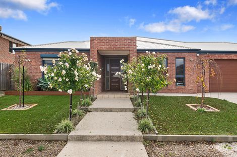 97 Evrah Dr, Hoppers Crossing, VIC 3029