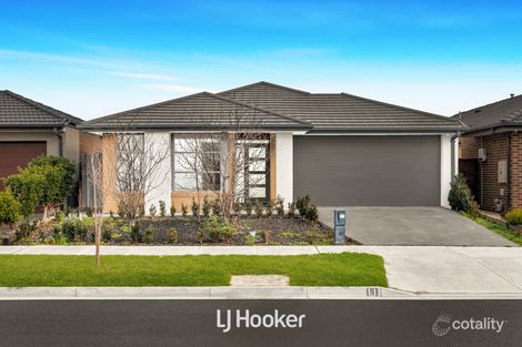 11 Parlia St, Clyde North, VIC 3978