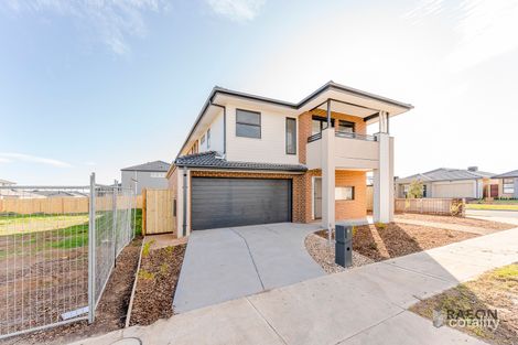 2 Stem Cl, Mambourin, VIC 3024