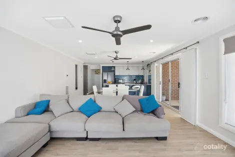Property photo of 58 Jordan Place Young NSW 2594