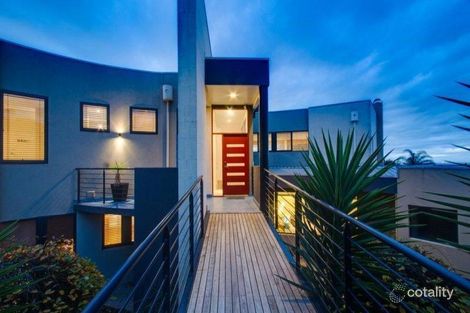 Property photo of 11 Watts Parade Mount Eliza VIC 3930