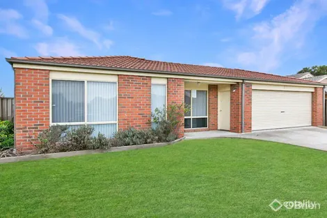 14 Wakenshaw Cres, Pakenham, VIC 3810