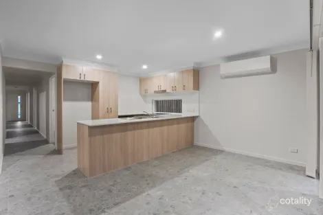Property photo of 12 Garnet Court Chambers Flat QLD 4133