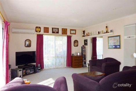 Property photo of 15 Hearn Street Drouin VIC 3818