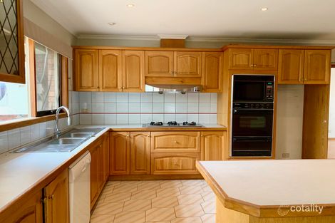 Property photo of 14 Kirrum Close Wantirna South VIC 3152