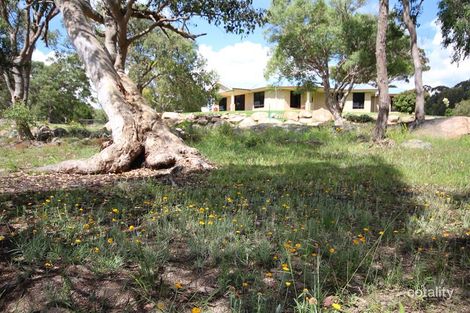 Property photo of 127 Whiskey Gully Road Stanthorpe QLD 4380