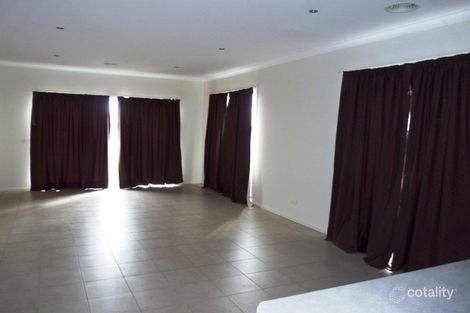 Property photo of 24 Brickwood Circuit Craigieburn VIC 3064
