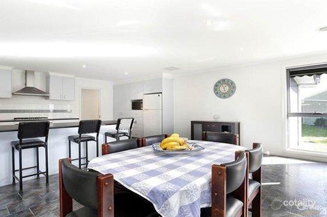 Property photo of 6 Adam Court Springvale South VIC 3172