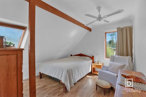 Property photo of 11 Hasluck Drive Watanobbi NSW 2259