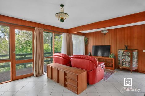 Property photo of 11 Hasluck Drive Watanobbi NSW 2259