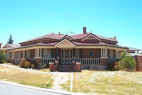 Property photo of 4 Carnarvon Rise Ocean Reef WA 6027