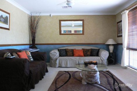 Property photo of 9 Bradman Avenue St Clair NSW 2759
