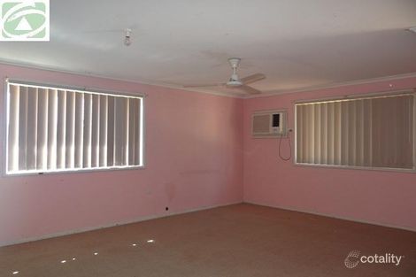 Property photo of 6 Earle Place Utakarra WA 6530