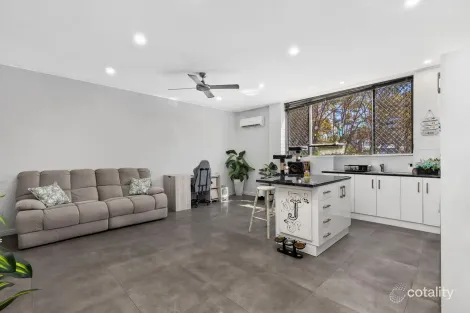 Property photo of 2/110 Kingsford Smith Drive Hamilton QLD 4007