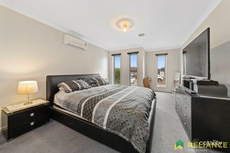 Property photo of 18 Leyana Crescent Brookfield VIC 3338