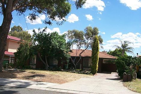 32 Rosekelly Rd, Gosnells, WA 6110