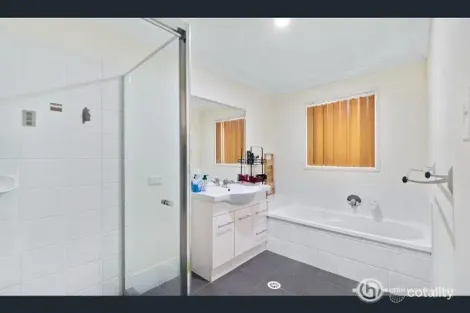 Property photo of 53 Coventina Crescent Springfield Lakes QLD 4300