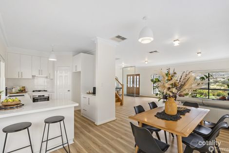 22 Glade Cres, Hallett Cove, SA 5158