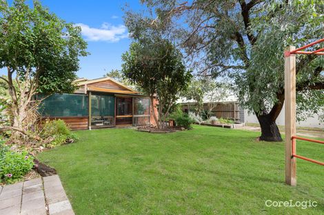 Property photo of 3 Weatherston Road Seaford VIC 3198