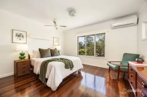 Property photo of 33 Kenmore Road Kenmore QLD 4069