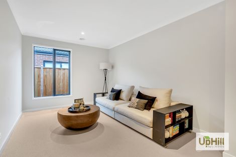 9 Creekside St, Clyde, VIC 3978