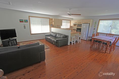 Property photo of 23 Jirramba Avenue Saratoga NSW 2251