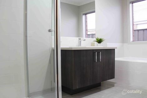 Property photo of 155 Botany Way Cranbourne East VIC 3977