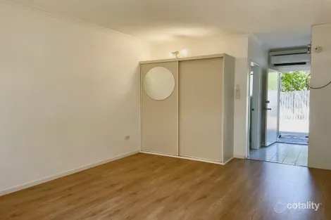 Property photo of 4/3 Redondo Avenue Miami QLD 4220