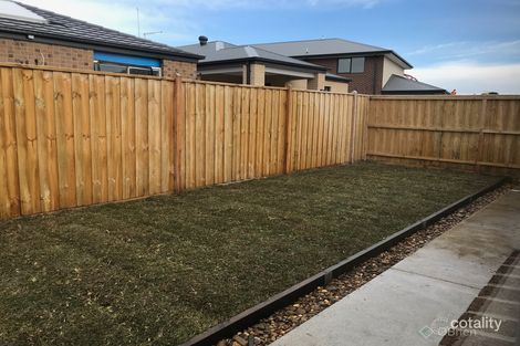 Property photo of 21 Flanagan Crescent Cranbourne South VIC 3977