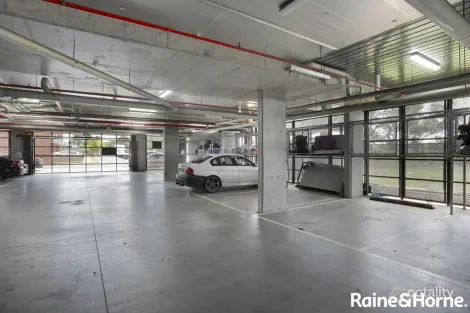 Property photo of 212/64 Sahi Crescent Roxburgh Park VIC 3064