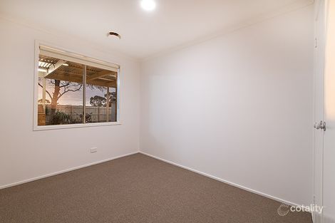 Property photo of 5 Friendship Close Cranbourne West VIC 3977