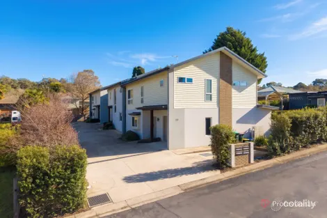 2/20 Mayfield Ave, Armidale, NSW 2350