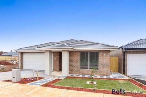 Property photo of 10 Fulham Crescent Thornhill Park VIC 3335