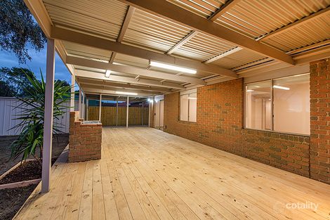 Property photo of 5 Friendship Close Cranbourne West VIC 3977