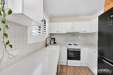 Property photo of 73 Dawn Parade Thabeban QLD 4670