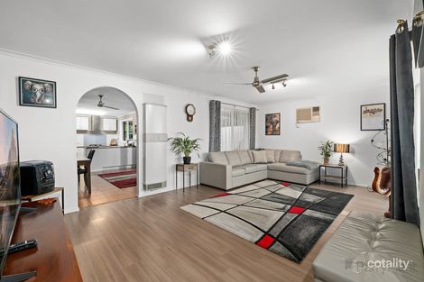 Property photo of 6 Montclaire Court Pakenham VIC 3810