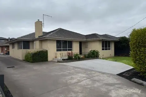 32 Dinah Pde, Keilor East, VIC 3033