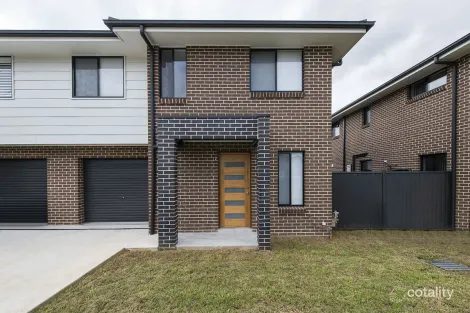 Property photo of 2/70-72 Bringelly Road Kingswood NSW 2747