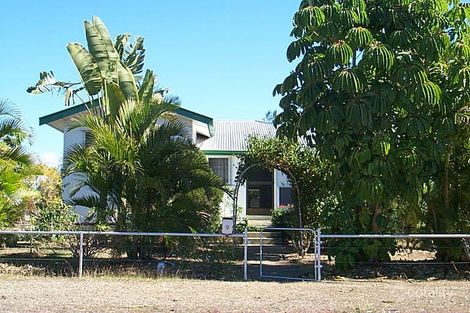 9 Gloucester St, Bowen, QLD 4805