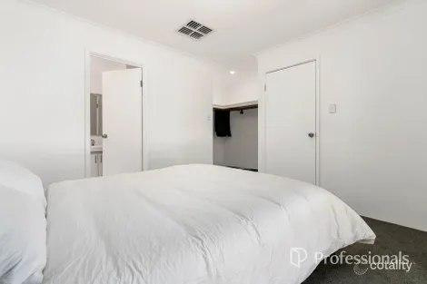 Property photo of 82 Perham Crescent Leda WA 6170