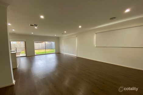 Property photo of 30 Kurrali Crescent Werribee VIC 3030