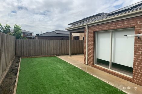 Property photo of 33 Stockade Way Aintree VIC 3336